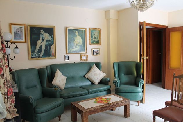 Foto 2 de Dúplex en venda a Priego de Córdoba de 3 habitacions amb terrassa i balcó