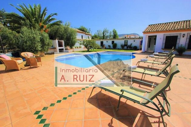 Foto 2 de Venta de chalet en Priego de Córdoba de 5 habitaciones con terraza y piscina