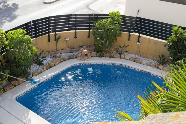 Foto 2 de Venta de chalet en Vistahermosa  - Fuentebravía de 5 habitaciones con terraza y piscina