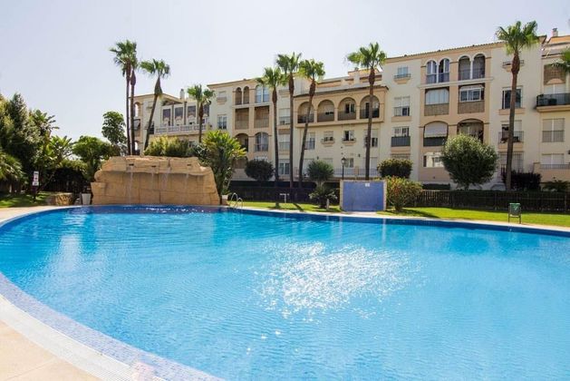 Foto 1 de Pis en venda a El Juncal - Vallealto de 4 habitacions amb terrassa i piscina