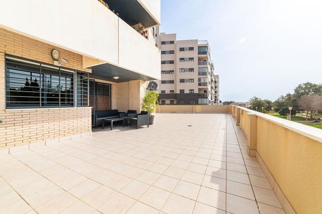Foto 1 de Venta de piso en Los Molinos - Villa Blanca de 4 habitaciones con terraza y piscina
