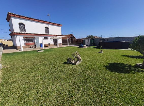 Foto 1 de Chalet en venta en Ctra Sanlúcar-Zona Cuatro Pinos de 5 habitaciones con terraza y piscina