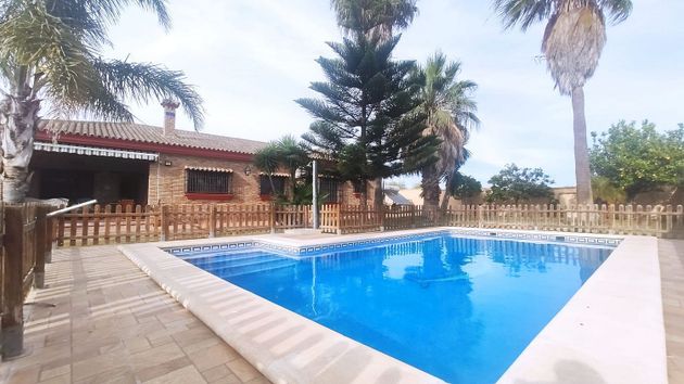 Foto 1 de Xalet en venda a Ctra Sanlúcar-Zona Cuatro Pinos de 5 habitacions amb terrassa i piscina