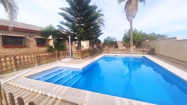 Foto 2 de Xalet en venda a Ctra Sanlúcar-Zona Cuatro Pinos de 5 habitacions amb terrassa i piscina