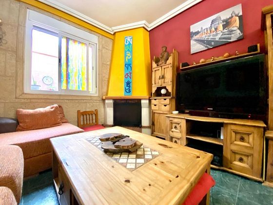 Foto 1 de Venta de casa en Rioja de 5 habitaciones con terraza y garaje