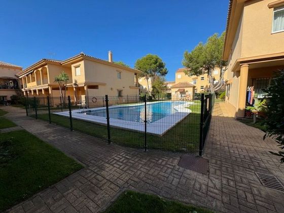 Foto 1 de Pis en venda a Novo Sancti Petri - Torre del Puerco de 2 habitacions amb terrassa i piscina