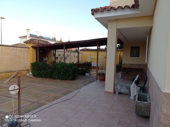 Foto 1 de Xalet en venda a Valdelagrana de 6 habitacions amb piscina i garatge