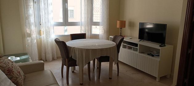 Foto 1 de Alquiler de piso en calle Condesa Villafuente Bermeja de 1 habitación con muebles y ascensor