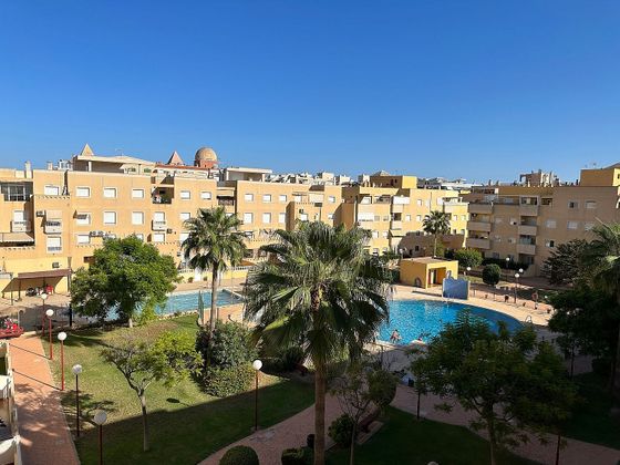 Foto 2 de Pis en venda a calle La Coruña de 3 habitacions amb terrassa i piscina