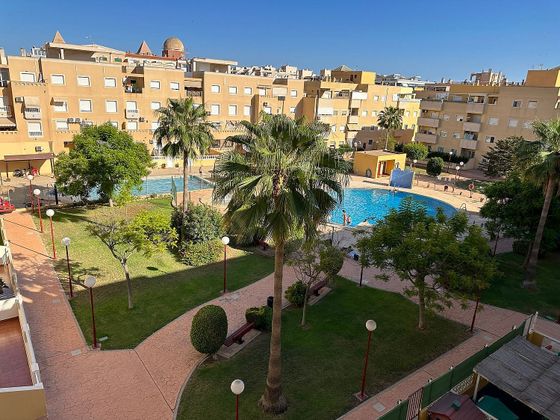 Foto 1 de Pis en venda a calle La Coruña de 3 habitacions amb terrassa i piscina