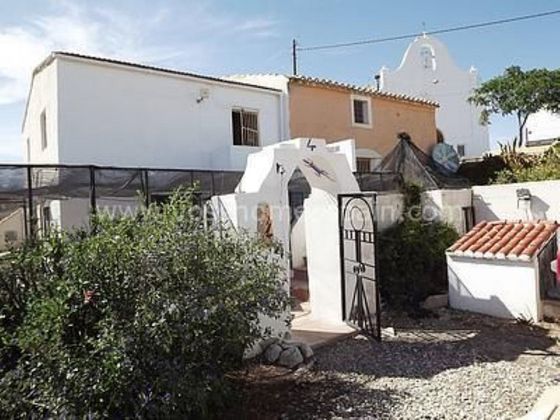 Foto 1 de Casa adossada en venda a Huércal-Overa de 4 habitacions amb piscina