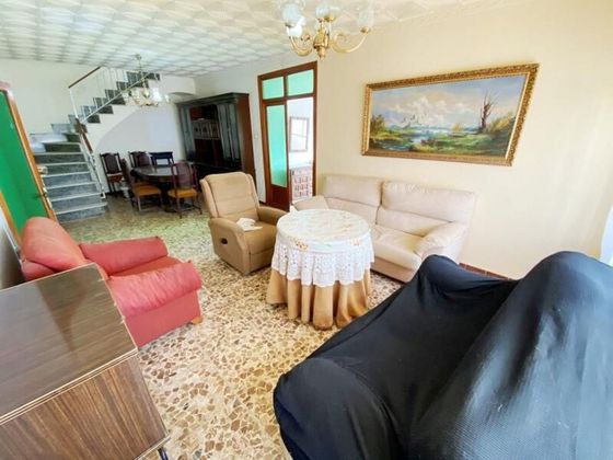 Foto 2 de Casa adosada en venta en Zurgena de 6 habitaciones con terraza y aire acondicionado