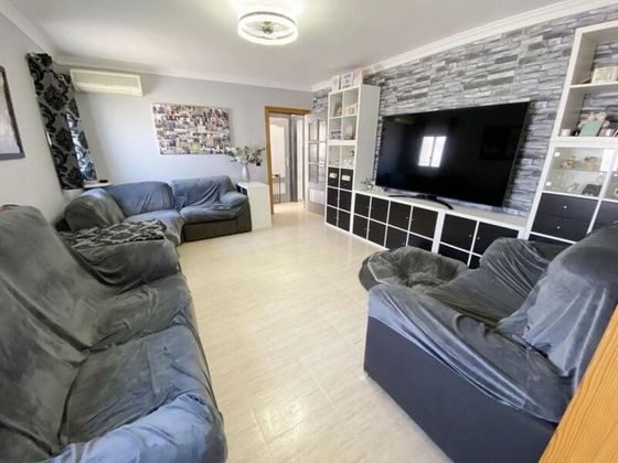 Foto 2 de Casa en venta en Zurgena de 5 habitaciones con terraza y garaje