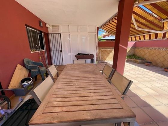 Foto 2 de Casa en venda a El Rinconcillo de 5 habitacions amb terrassa i garatge