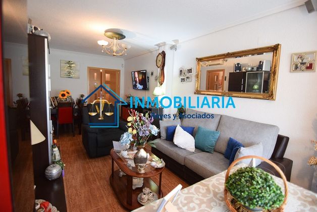 Foto 2 de Pis en venda a Campo de la Verdad - Miraflores de 3 habitacions amb aire acondicionat