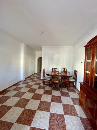 Foto 1 de Casa en alquiler en avenida Nuevajarilla de 4 habitaciones con terraza