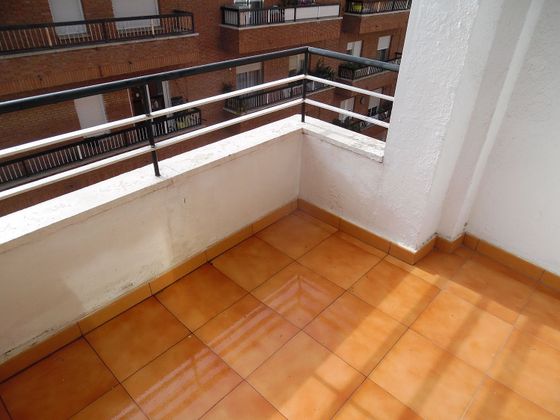 Foto 2 de Piso en venta en Lucero de 4 habitaciones con terraza y calefacción