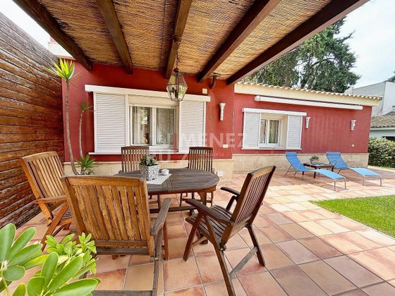 Foto 2 de Venta de casa en Vistahermosa  - Fuentebravía de 5 habitaciones con terraza y piscina