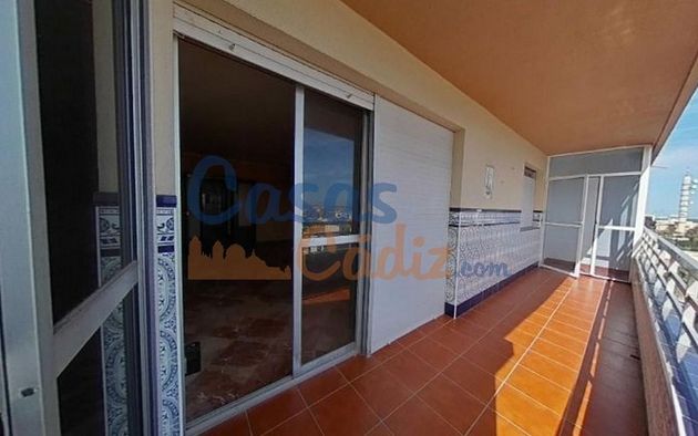 Foto 1 de Piso en venta en Reconquista-San José Artesano-El Rosario de 4 habitaciones con balcón y ascensor