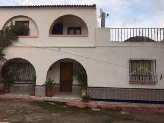 Foto 1 de Xalet en venda a calle Royo Morena de 4 habitacions amb terrassa i jardí