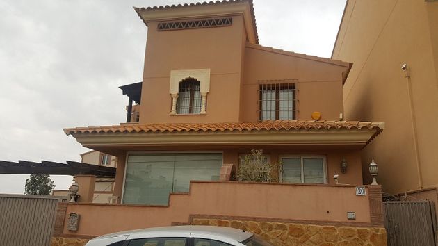 Foto 1 de Chalet en venta en calle Cádiz de 3 habitaciones con terraza y piscina