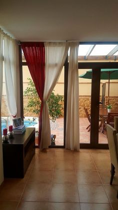 Foto 2 de Chalet en venta en calle Cádiz de 3 habitaciones con terraza y piscina