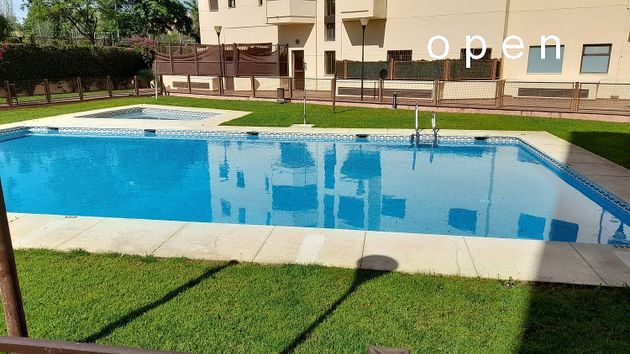 Foto 2 de Pis en venda a Ciudad Jardín - Zoco de 4 habitacions amb terrassa i piscina