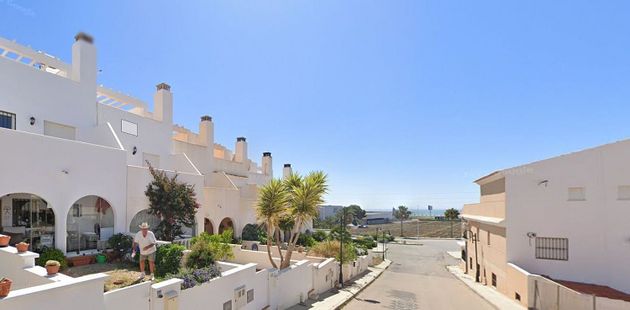 Foto 1 de Casa adossada en venda a calle San Francisco Javier de 3 habitacions amb terrassa i jardí