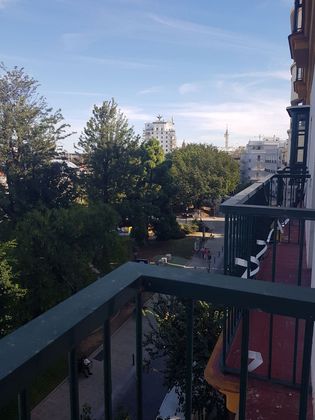 Foto 2 de Pis en venda a Centro Histórico - Plaza España de 4 habitacions amb terrassa i balcó