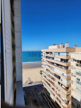 Foto 2 de Pis en venda a Cortadura - Zona Franca  de 2 habitacions amb terrassa i aire acondicionat
