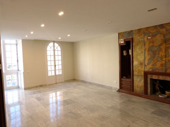Foto 2 de Alquiler de piso en Centro - Almería de 4 habitaciones con garaje y aire acondicionado