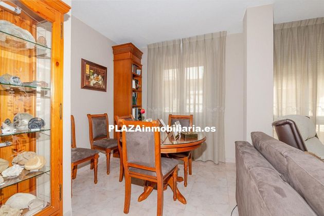 Foto 2 de Pis en venda a Lucena de 3 habitacions amb terrassa i balcó