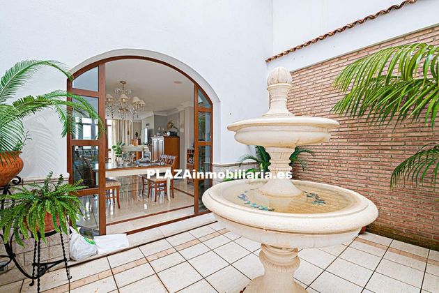Foto 2 de Xalet en venda a Lucena de 5 habitacions amb terrassa i piscina