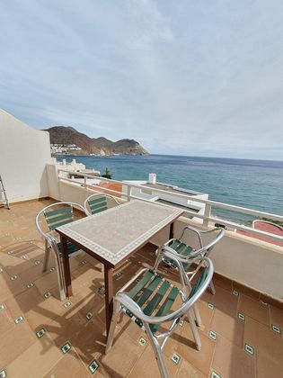 Foto 1 de Ático en venta en calle De Mónsul de 2 habitaciones con terraza y aire acondicionado
