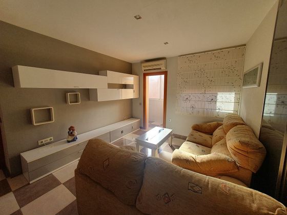 Foto 1 de Venta de piso en calle Guitarriasta Juan Arcas de 2 habitaciones con aire acondicionado y calefacción