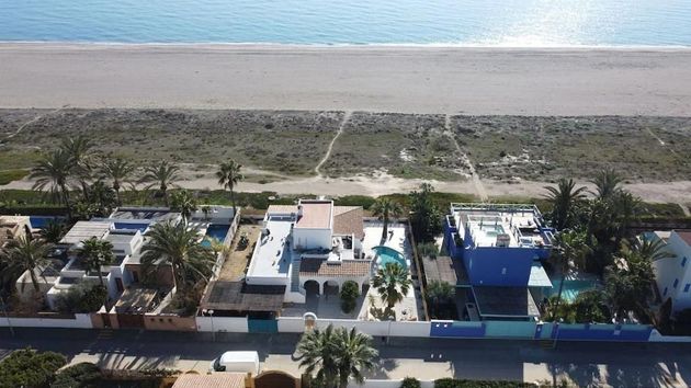 Foto 2 de Venta de chalet en Puerto Rey de 5 habitaciones con terraza y piscina