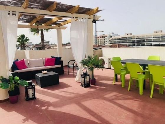 Foto 2 de Alquiler de piso en El Playazo de 2 habitaciones con terraza y piscina