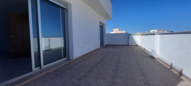 Foto 1 de Venta de piso en Playa de Garrucha de 4 habitaciones con terraza y ascensor