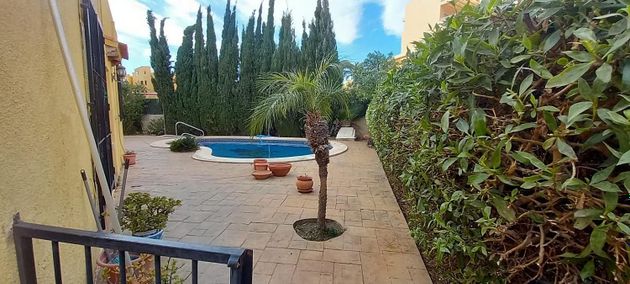 Foto 1 de Venta de chalet en Puerto Rey de 3 habitaciones con terraza y piscina