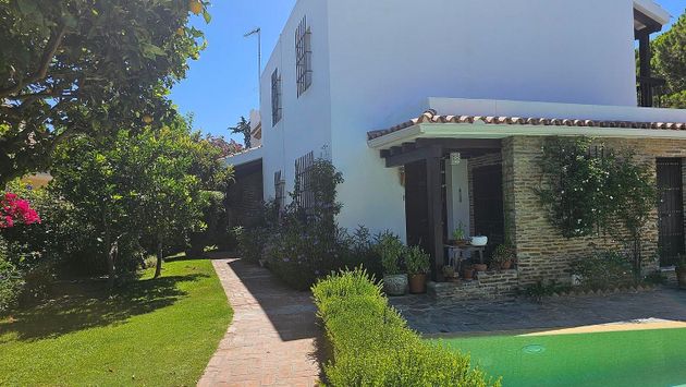 Foto 1 de Xalet en venda a Vistahermosa  - Fuentebravía de 6 habitacions amb terrassa i piscina
