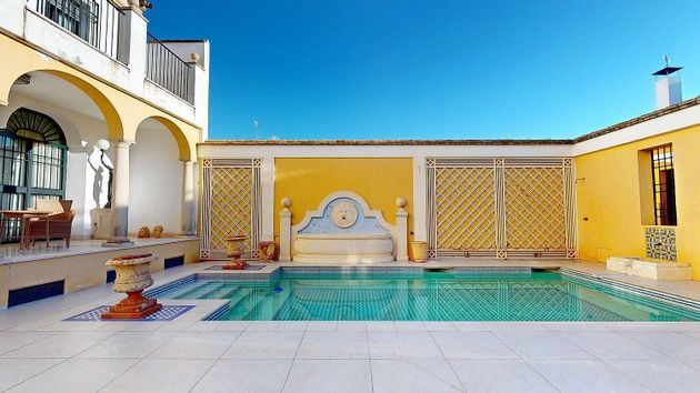 Foto 1 de Venta de chalet en calle Doctor Barraquer de 8 habitaciones con terraza y piscina