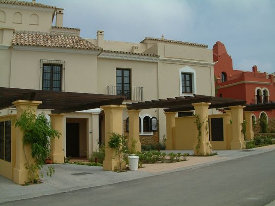 Foto 2 de Casa adossada en venda a Sotogrande Alto de 2 habitacions amb terrassa i piscina