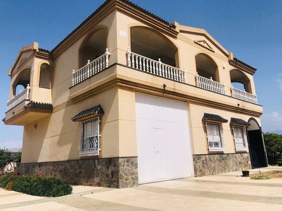Foto 1 de Xalet en venda a Carretera Mojonera – Cortijos de Marín de 4 habitacions amb terrassa i garatge