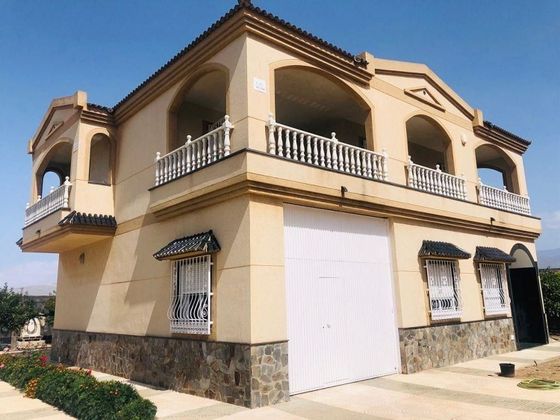 Foto 2 de Xalet en venda a Carretera Mojonera – Cortijos de Marín de 4 habitacions amb terrassa i garatge