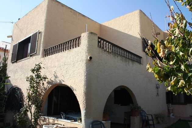 Foto 1 de Venta de chalet en Las Marinas de 5 habitaciones con terraza y piscina