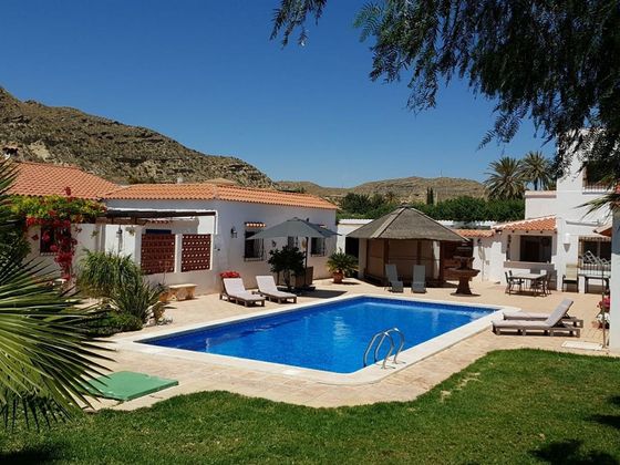 Foto 2 de Xalet en venda a Vera Ciudad de 8 habitacions amb terrassa i piscina