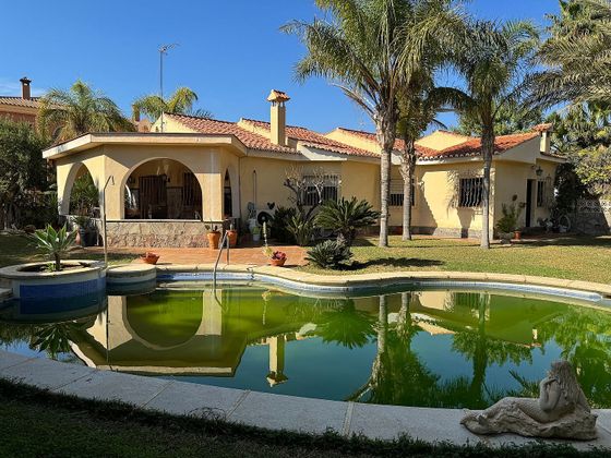 Foto 1 de Venta de chalet en Aguadulce Sur de 4 habitaciones con terraza y piscina