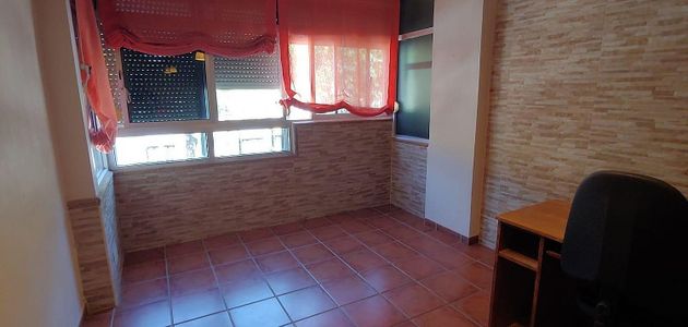 Foto 1 de Pis en lloguer a El Juncal - Vallealto de 3 habitacions amb balcó i aire acondicionat