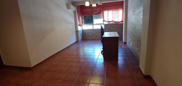 Foto 2 de Pis en lloguer a El Juncal - Vallealto de 3 habitacions amb balcó i aire acondicionat