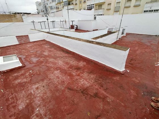Foto 1 de Xalet en venda a Plaza de toros - Venta Vargas - Capitania de 6 habitacions amb terrassa i balcó